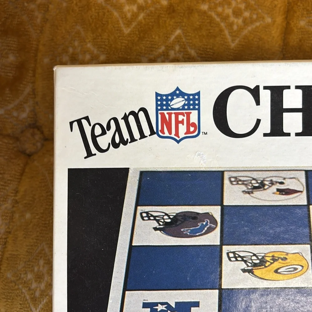 Vintage 1993 Team NFL Dolphins vs. Jets checkers set